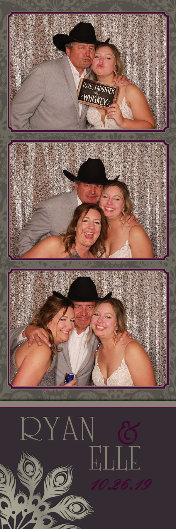 Elle's Wedding | View more photos from the event at gallery.photoboothbillings.com/u/PhotoBoothBillings/Elles-Wedding